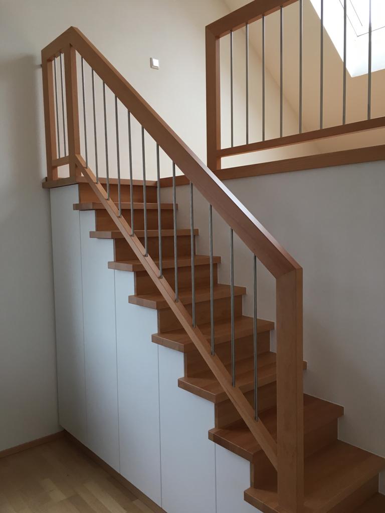 Treppenschrank – vereint Stauraum und Funktion